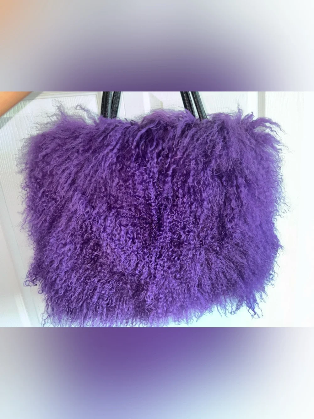 💜 BEAUTUFUL Purple Mongolian Fur Purse - 40 x 30 - includes chain!